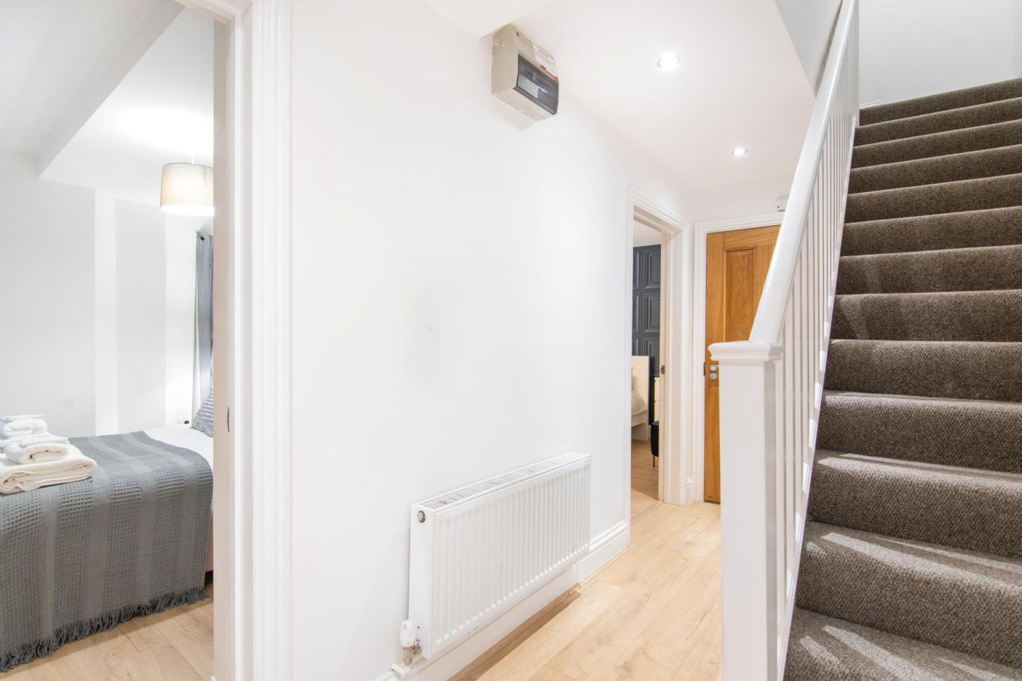 The Roost Group - Bedford House Apartments Gravesend Room photo